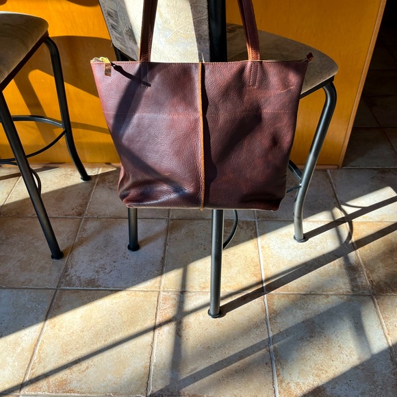 Leather tote - Picture 7 of 7